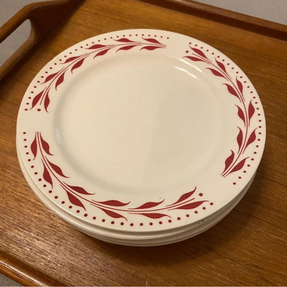 VGUC Homer Laughlin (set of 6) burgundy laurel rim bread and butter plates